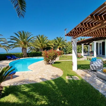 Kleismata Sleeps 4