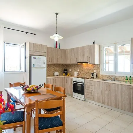 Kleismata Sleeps 4 * Klísmata