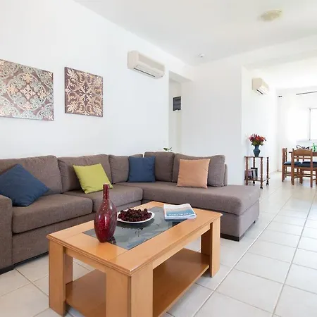 Kleismata Sleeps 4 *